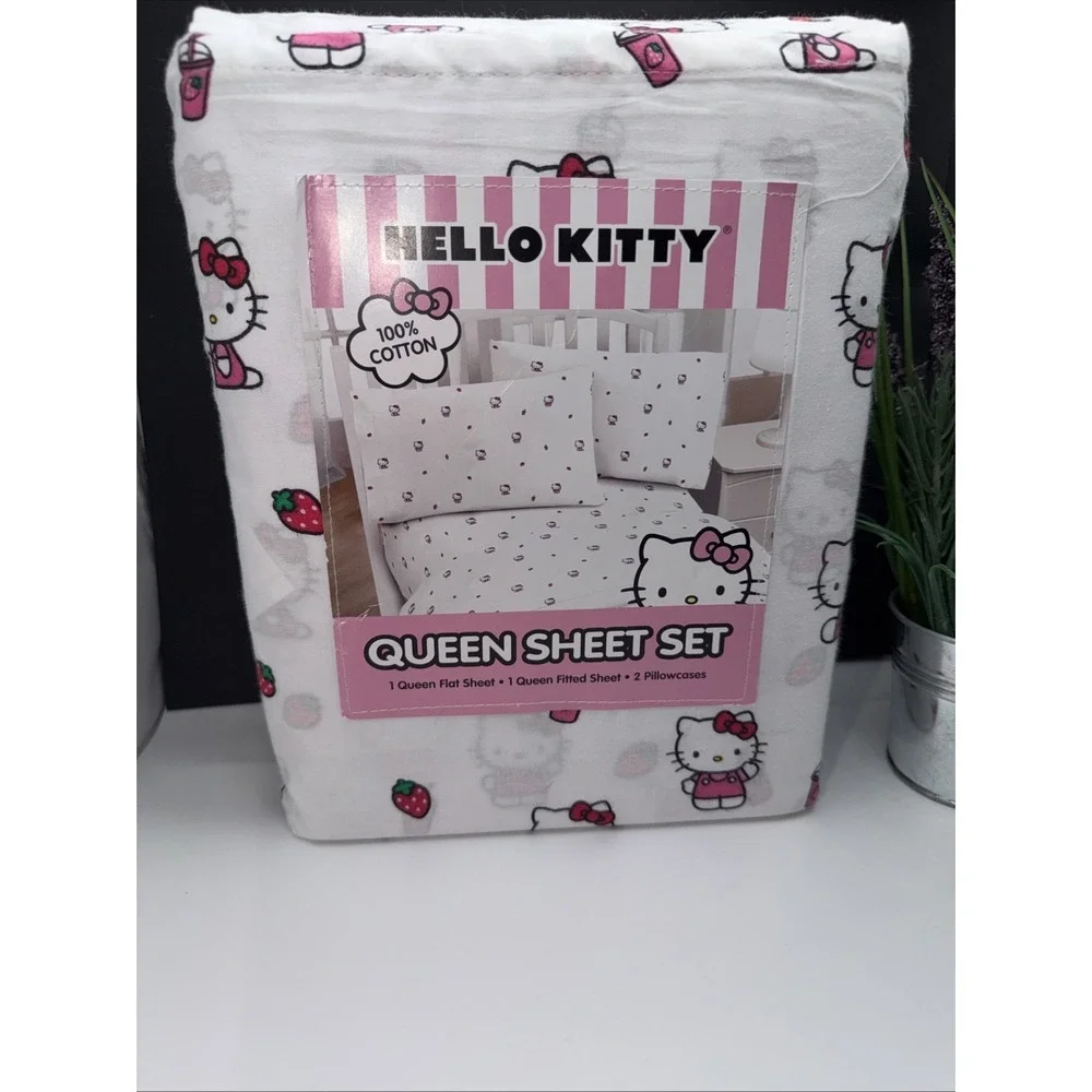 Hello Kitty Queen Sheet Set 100% Cotton Strawberry Milkshake & Hello Kitty Desig